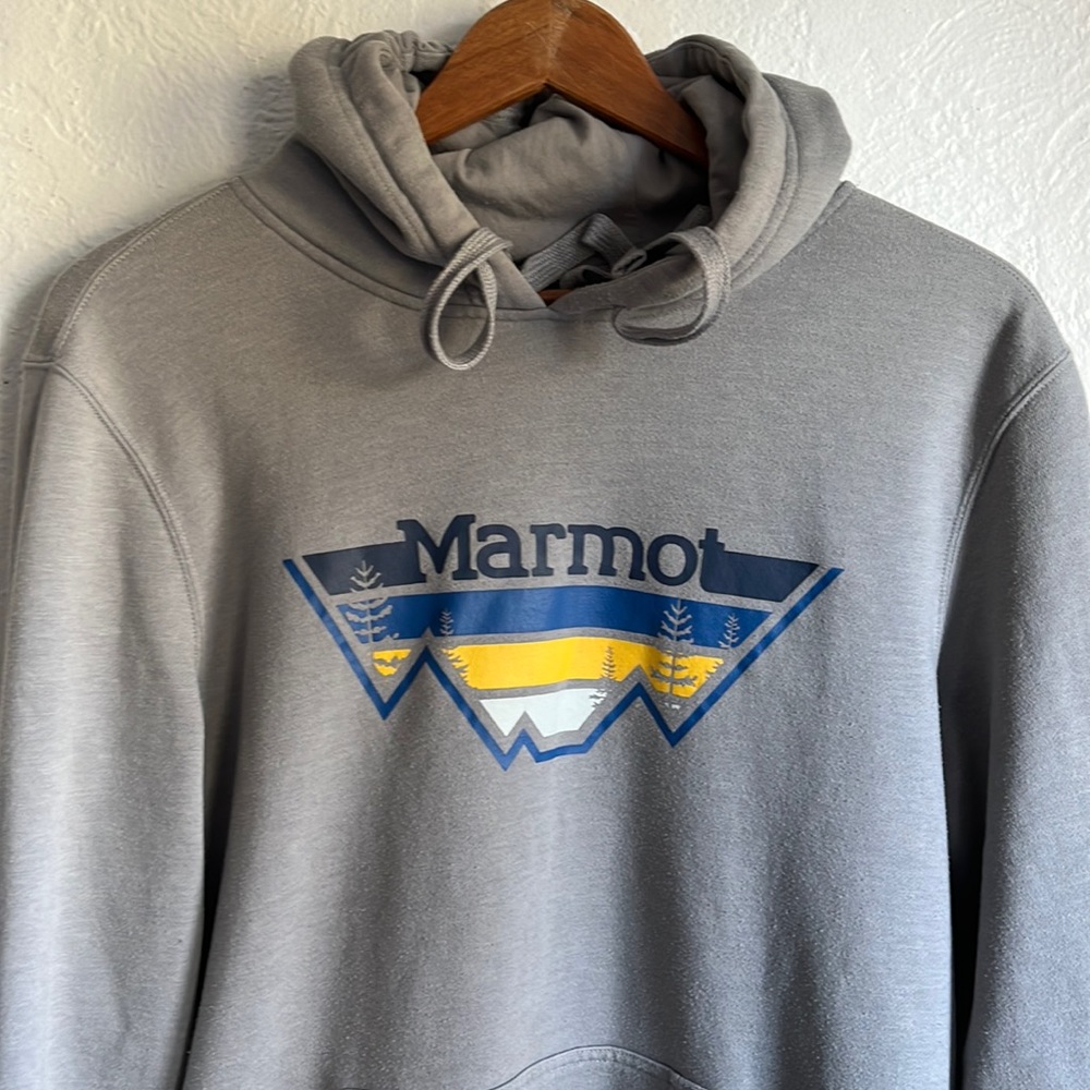 Marmot brand mountain graphic gray hoodie sweatshirt men’s medium